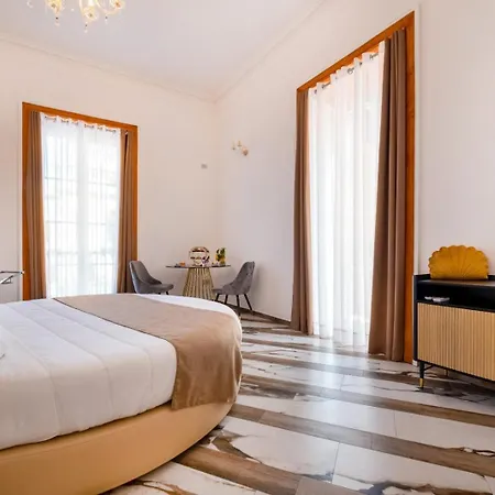 Antonino With Jacuzzi Bed & Breakfast