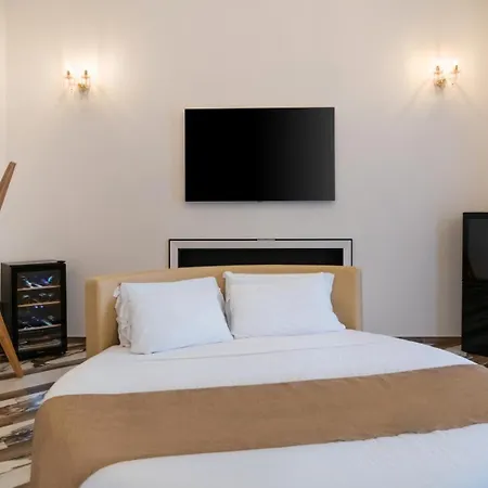 Antonino With Jacuzzi Bed & Breakfast